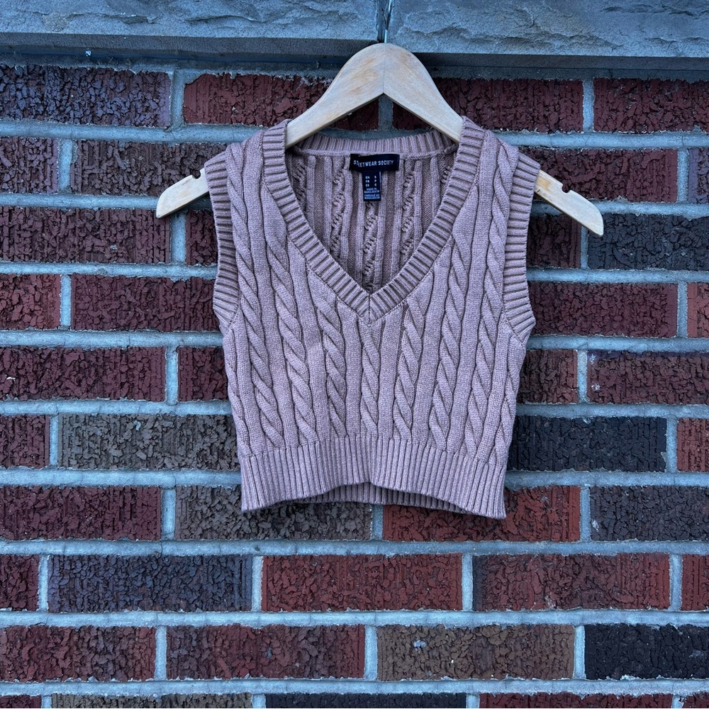 Streetwear Society Tan Cable Knit V Neck Sleeveless Cropped Sweater Vest
